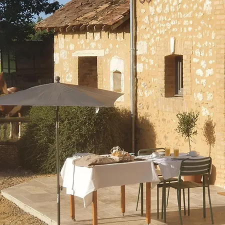 D'hotes De La Vallee Bed & Breakfast 4*