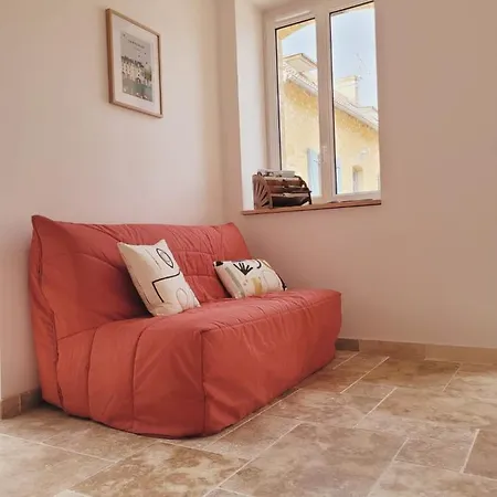 D'hotes De La Vallee Bed & Breakfast 4*